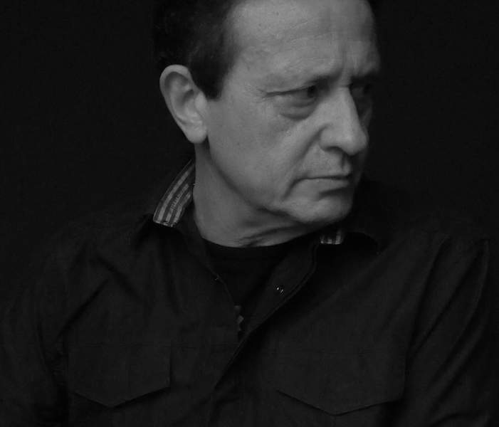 Mario de Benito para la comedia Ni contigo ni sin mí